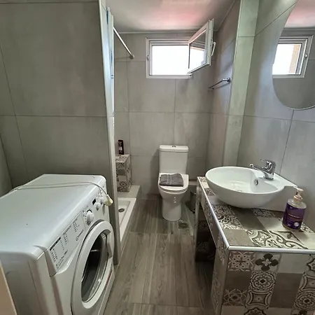 Apartman Fanis 2 In Néa Mihanióna