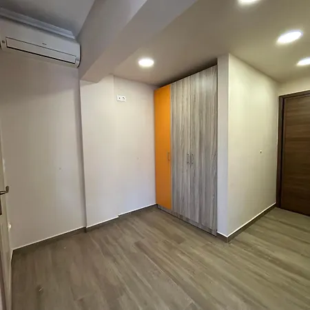 Fanis 2 In Apartman Néa Mihanióna